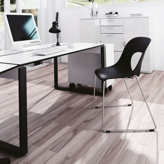 CONFIDENTE PATÍN MEETING CHAIR | HOLE