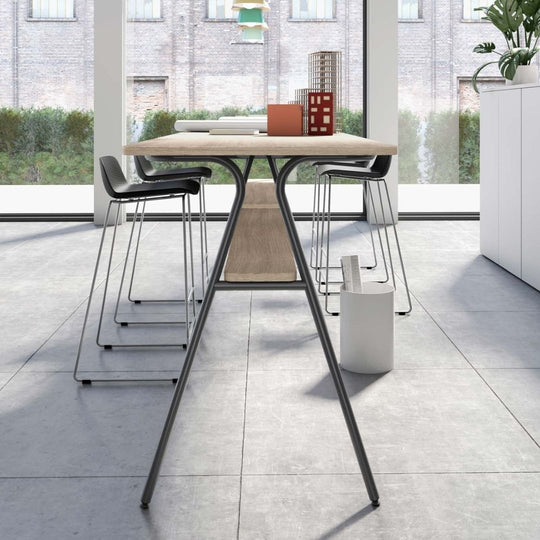 HIGH TABLES | MAX