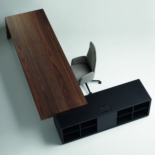 DIRECTIONAL OFFICE | TOLA &amp; CHANNEL