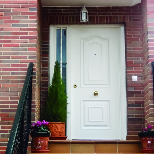 COMPACT CLASSIC RESIDENTIAL DOOR