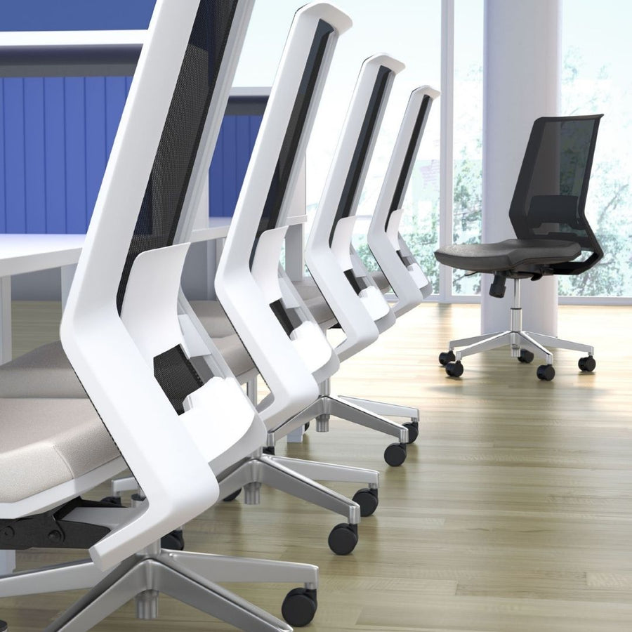 HIGH BACK DIRECTIONAL CHAIR | KLASS