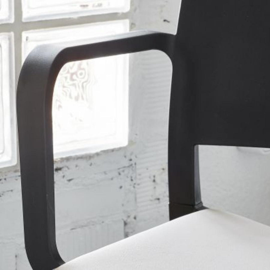 NEW FIONA UPHOLSTERED CHAIR WITH ARMS