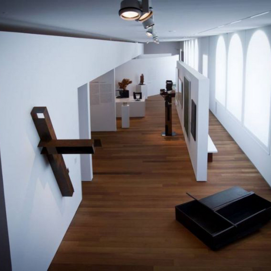 IROKO NATURAL WOOD FLOOR | INTERIOR EXTERIOR