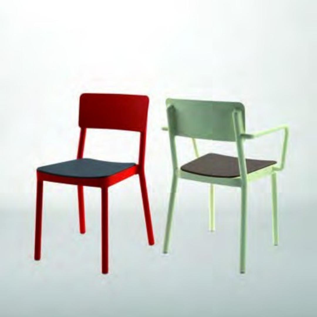 LISBOA UPHOLSTERED CHAIR WITH ARMS