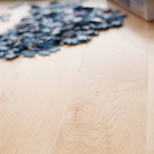 NATURAL MAPLE WOOD FLOOR