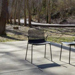 CHAIR WITH WIRE ARMS
