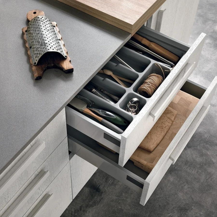 ESSENZA MODEL 0I | MODERN KITCHENS