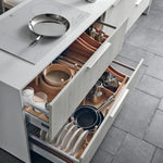 ESSENZA MODEL 02 | MODERN KITCHENS