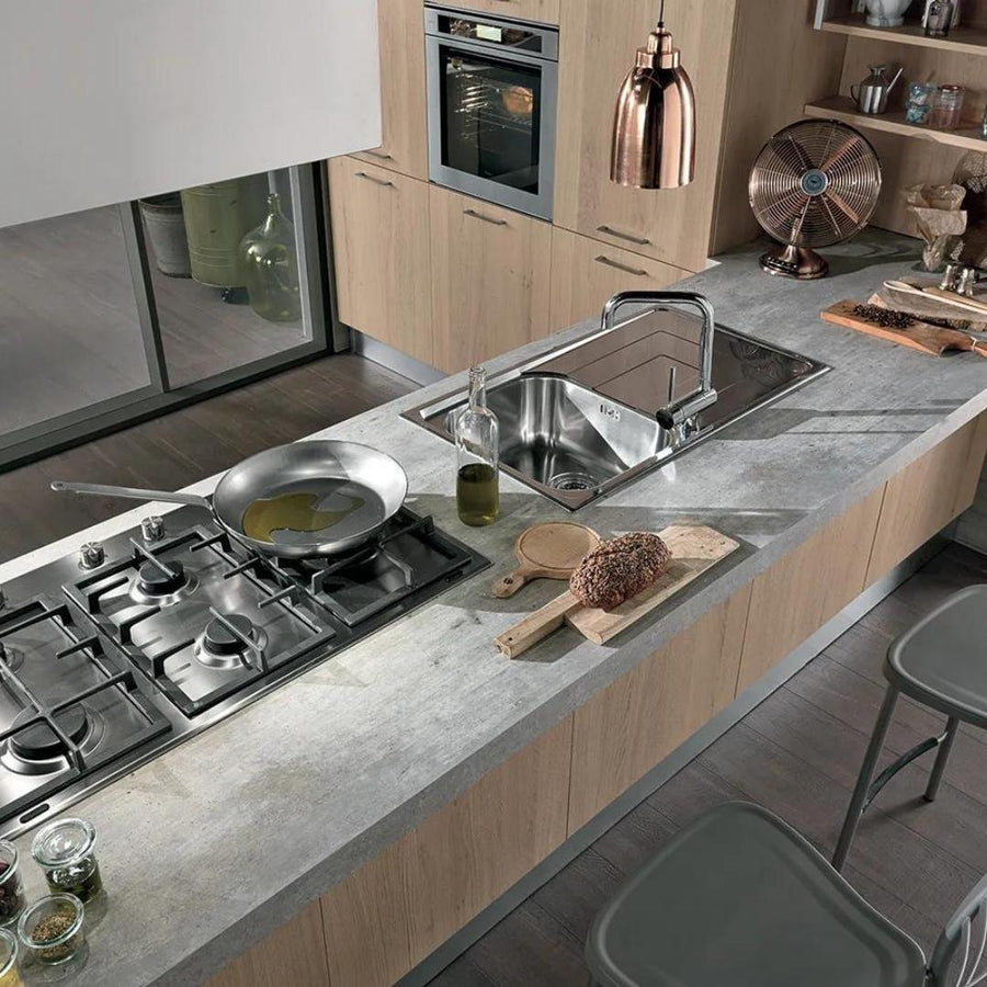 ESSENZA MODEL 03 | MODERN KITCHENS