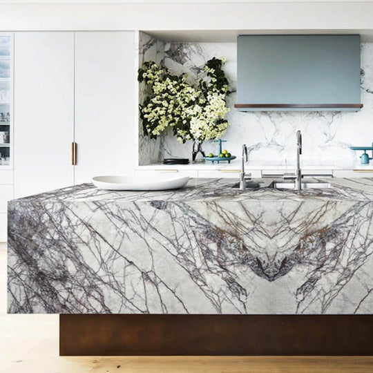 SUELO DE MÁRMOL LILAC | BLANCO - ARQMAT