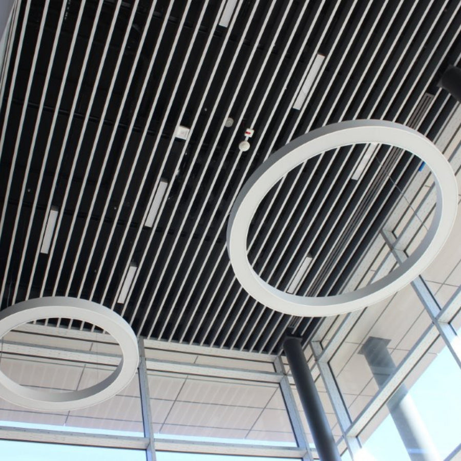 CIELO RASO METALICO BAFFLES - ARQMAT