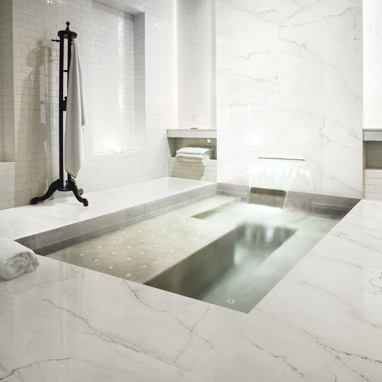 SUELO DE MÁRMOL CALACATTA LINCOLN | BLANCO - ARQMAT