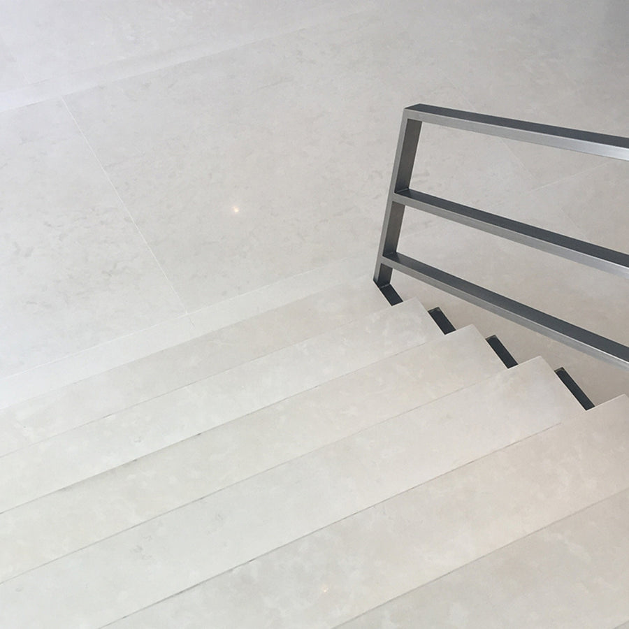 SUELO DE MÁRMOL SILK WHITE PIEDRA NATURAL TRATADA | BLANCO - ARQMAT